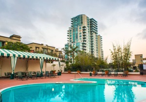 Amazing Luxury Condo In The Historic El Cortez