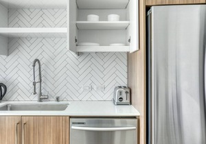 Amazing Oakland 1BR w/ Pool, W/D, Sky Deck, next to BART, by Blueground