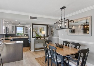 AMAZING OCEAN FRONT CONDO - TOP FLOOR - OCEAN VIEWS ALL AROUND!