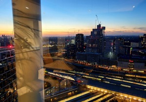 Amazing sub-penthouse on the Heart of Stratford .Host of Olympics games 2012 .