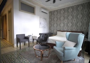 AmazINN Places Rooftop and Jacuzzi IV