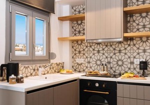 Amer Villa Santorini with outdoor hot tub