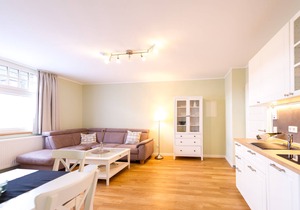 Ap 1 - Goldwingert-Rental-Private Bathroom-River view