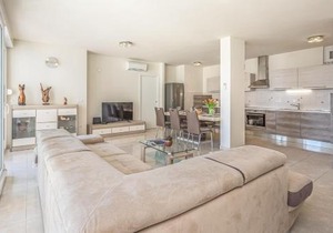 AP 6+2 in one of the most luxury building in Omis