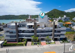 Apartamento com 02 dormitórios