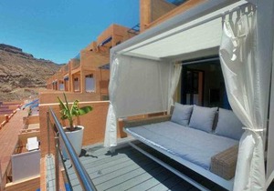 Apartamento con diseño moderno y piscina Taurito