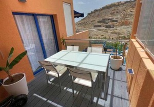 Apartamento con diseño moderno y piscina Taurito