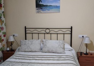 APARTAMENTO CON GARAJE JUNTO A LA PLAYA DE EL MORCHE, torrox