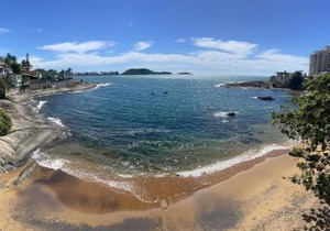 Apartamento Guarapari pé na areia com Wi-Fi e Garagem