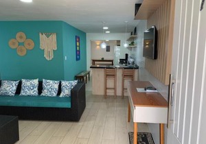 Apartamento Praia Enseada Guarujá Wilma - próximo da praia - com ar condicionado e vaga para carro