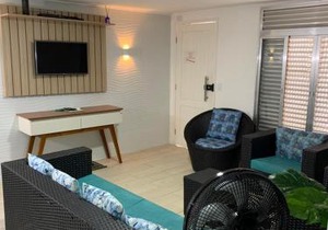 Apartamento Praia Enseada Guarujá Wilma - próximo da praia - com ar condicionado e vaga para carro