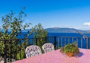 Apartmani Valun1