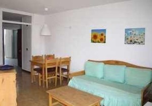 Apartment 100 m from the beach with 2 bedrooms