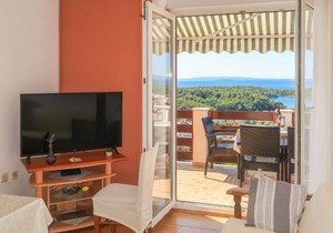 Apartment Andrija-2 by Interhome