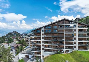 Apartment Chaedoz 24-1 by Interhome