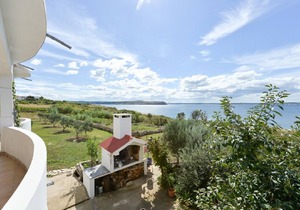 Apartment Edi - amazing location by the sea: A4(4) - Rtina, Zadar riviera, Croatia