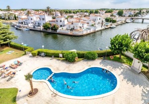 Apartment FLAMICELL in Empuriabrava - 4 persons, 2 bedrooms