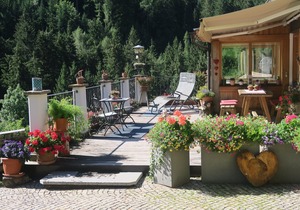 Apartment "Gabrielli Luise" with Mountain View, Wi-Fi, Terrace & Garden