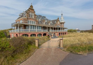 Apartment in Domburg near the Beach