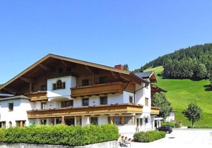 Apartment in Filzmoos near Ski Amadé