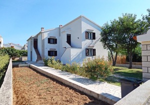 Apartment Luce - family friendly & parking: A4(4) - Pag, Island Pag, Croatia