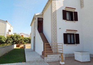 Apartment Luce - family friendly & parking: A5(4) - Pag, Island Pag, Croatia
