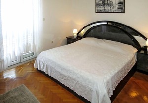 Apartment Marija (UGL205) in Ugljan/Ugljan - 6 persons, 2 bedrooms