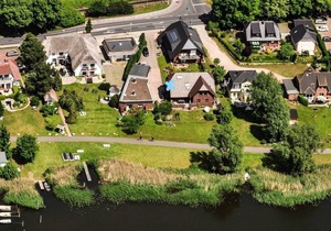Apartment on the lake