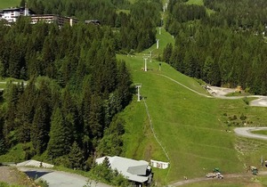 Apartment - right on the ski slope