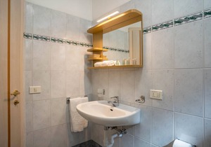 Apartment 'Residence Zum Roessl 104' with Mountain View, Balcony and Wi-Fi
