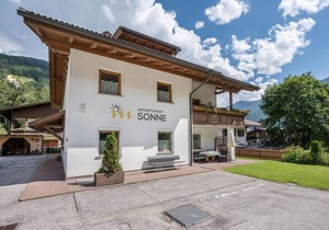 'Apartment Sonne Nr. 18' with Mountain View, Garden & Wi-Fi