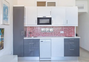 Apartment "Stunning Marina View" with Mountain View, Wi-Fi, Garden & Terrace