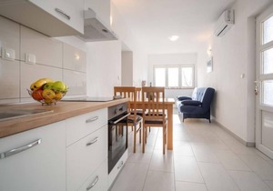 Apartment Suzana by Interhome