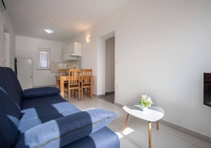 Apartment Suzana by Interhome