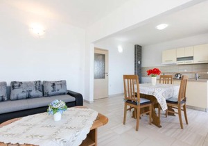 Apartment Suzana - SNJ138 by Interhome