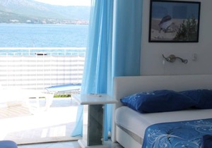 Apartment Vedro - 50 m from sea: 3 - Blue(2) - Korcula, Island Korcula, Croatia
