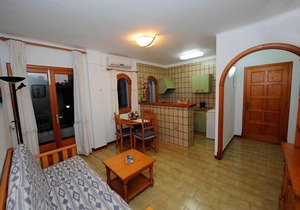 Apartment with pool near Cala Ferrera beach and Cala D'Or center