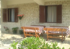 Apartments and rooms Josipa, (13905), Palit, Croatia