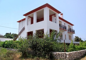 Apartments by the sea Ugljan - 830