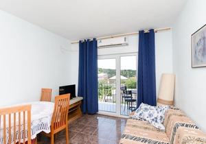 Apartments Cvita (61161-A1) - Senj