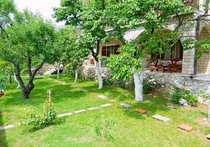 Apartments Ivanka (67921-A2) - Senj