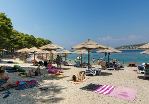 Apartments Karmen (40277-A2) - Primosten