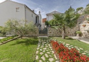 Apartments Mali mago