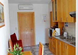 Apartments Marica, (15805), Malinska, hr