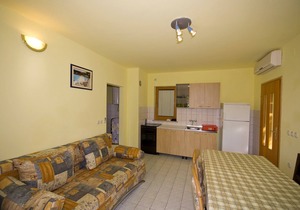 Apartments Marinko, (16458), Povile, hr