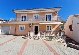 Apartments Vjenceslava (61921-A3) - Senj