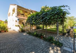 Apartments with parking space Porec - 2216