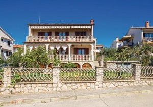 Apartments with parking space Cres - 16178