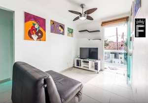 Apartments with two full bedrooms, five minutes walking from the sea.