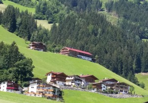 "App 6 persons" in the Apartment House Alpenjuwel near Ski Resorts